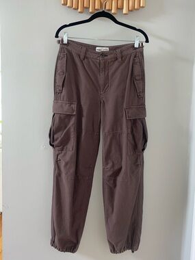 Aritzia TNA Cargo Pants, Brown, Size 4